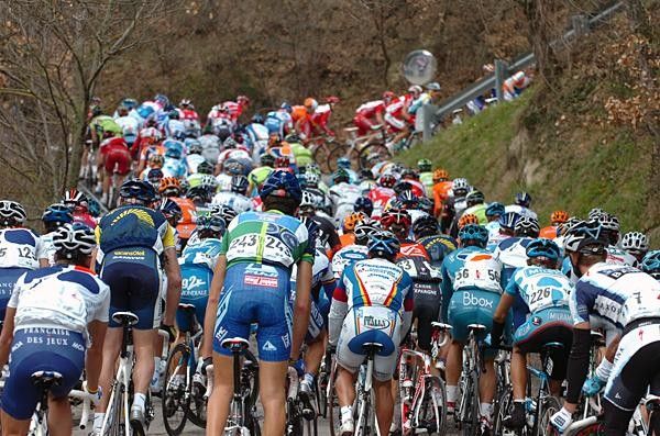 The peloton stayed together early in the stage.