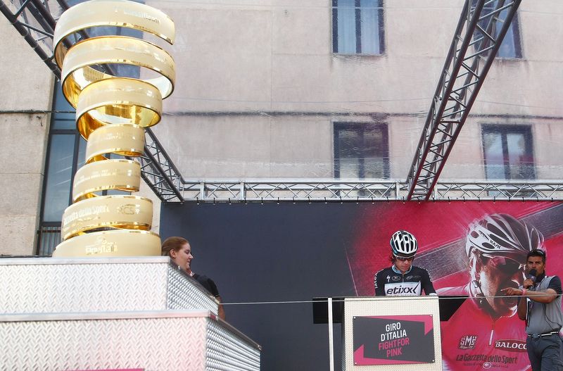 The Giro d'Italia trophy is looking like eluding Rigoberto Uran once again