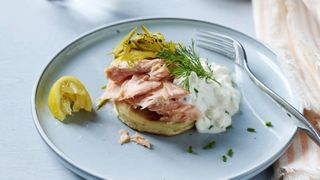 Crumpets with salmon and cottage cheese