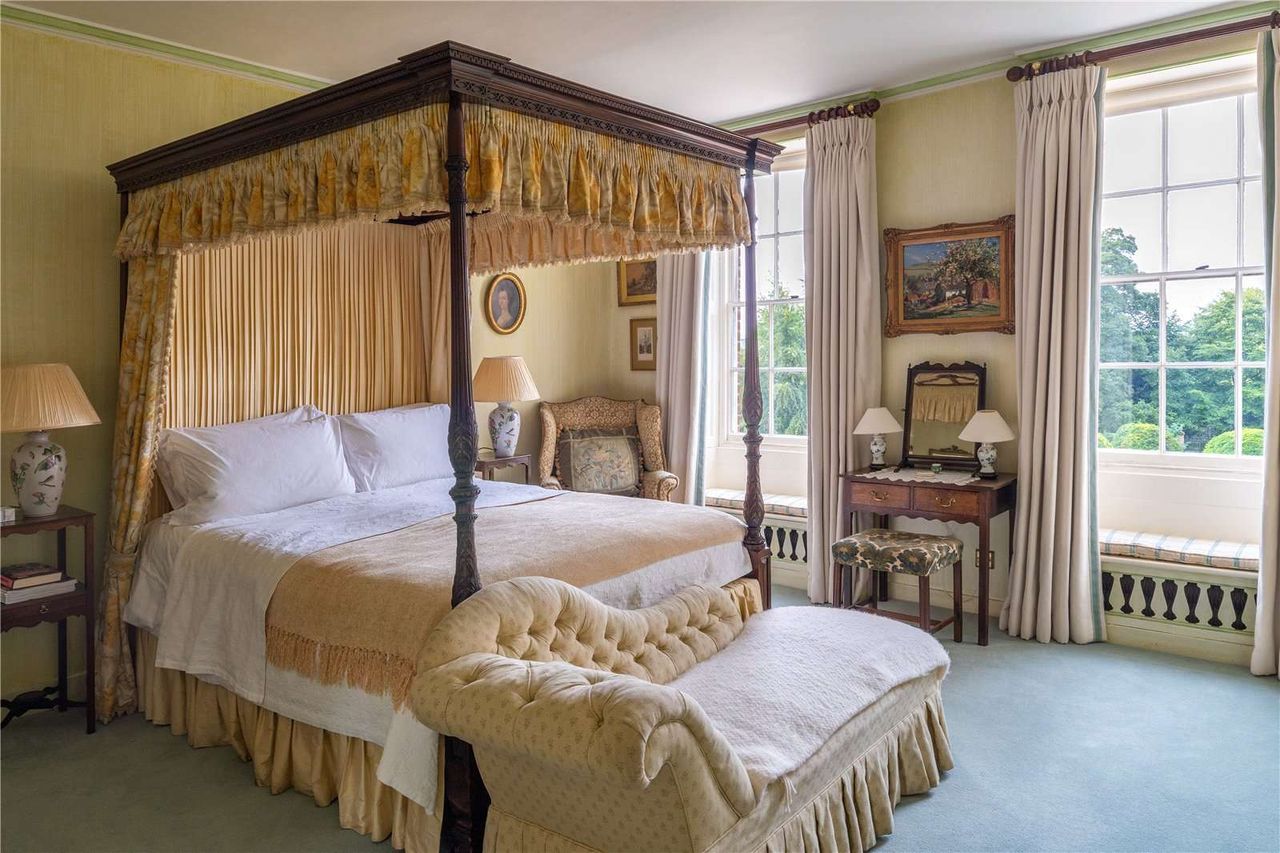 Property for Sale: Hunton Manor