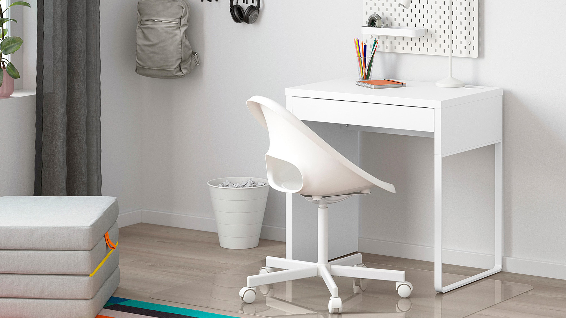 Best Desk For Small Spaces 2022, Small Space Desks With Drawers