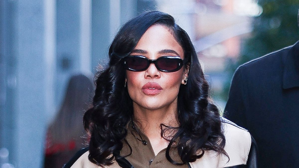 2025's Biggest Skirt Trend Looks Coolest When Worn With These Shirt and Heel Trends