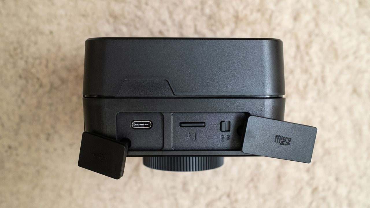Brinno BCC5000 Time Lapse Bundle camera ports