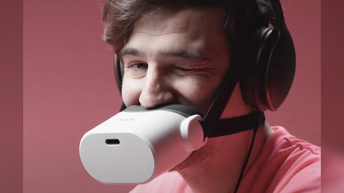 This bizarre soundproof microphone has the internet screaming