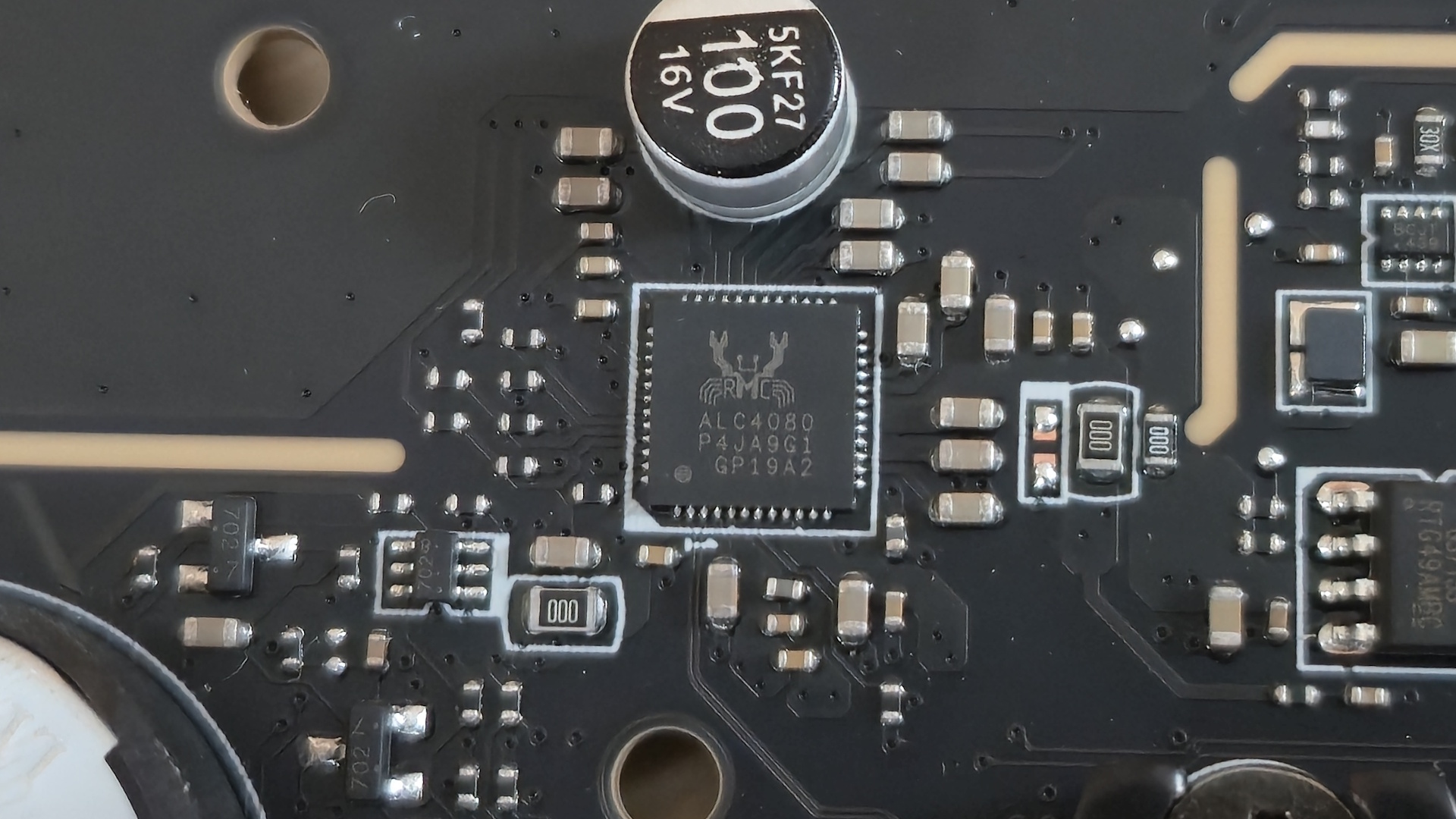 MSI X870E Carbon Max Wifi - ICs