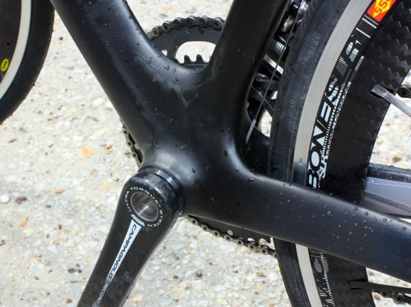 The well bolstered bottom bracket area helps contribute to the good pedaling efficiency when in the saddle.