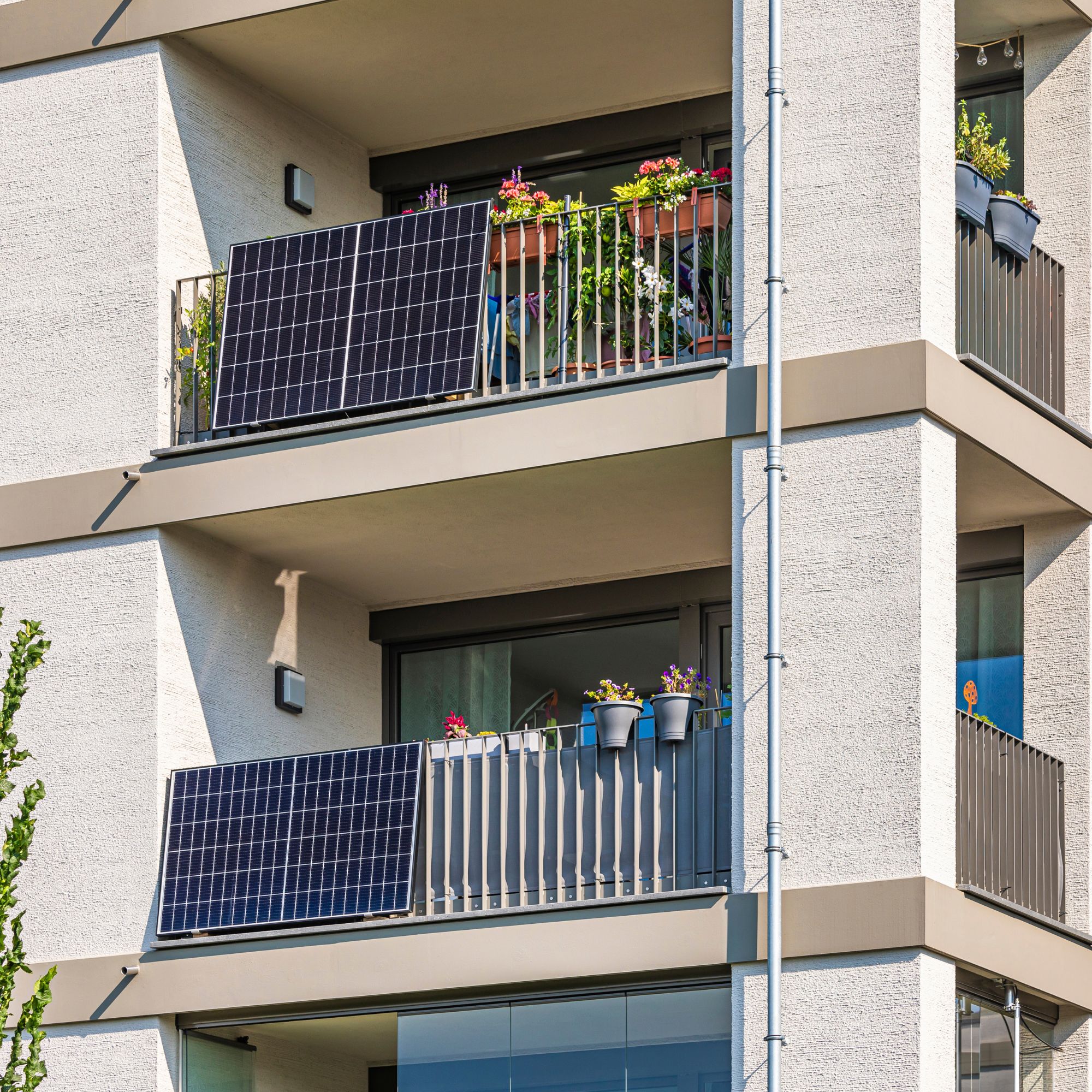 Plug-in solar panels installed on balconies in Germany