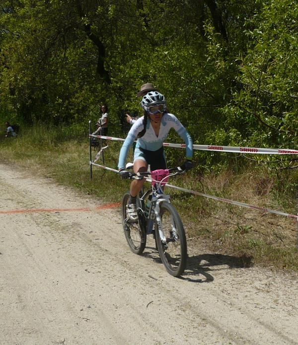 Kelli Emmett (Giant) rides to the win.