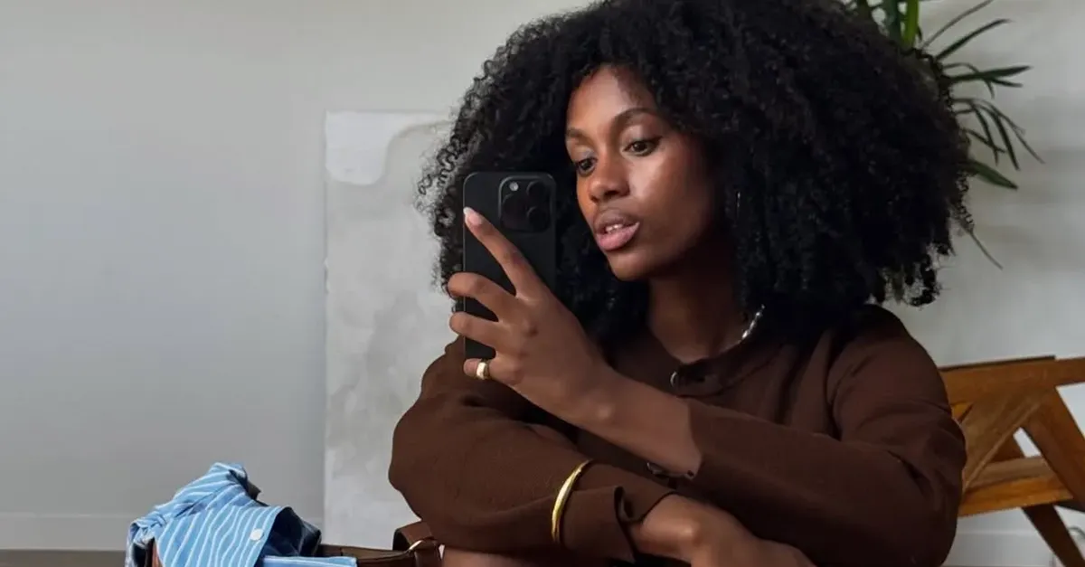 Suddenly, French Girls Are All Using This Chic, Affordable Accessory to Elevate Their Winter Outfits