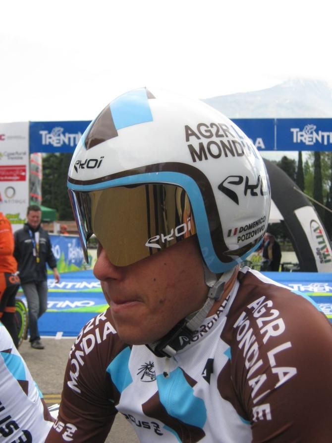 Domenico Pozzovivo used this EKOI aero helmet