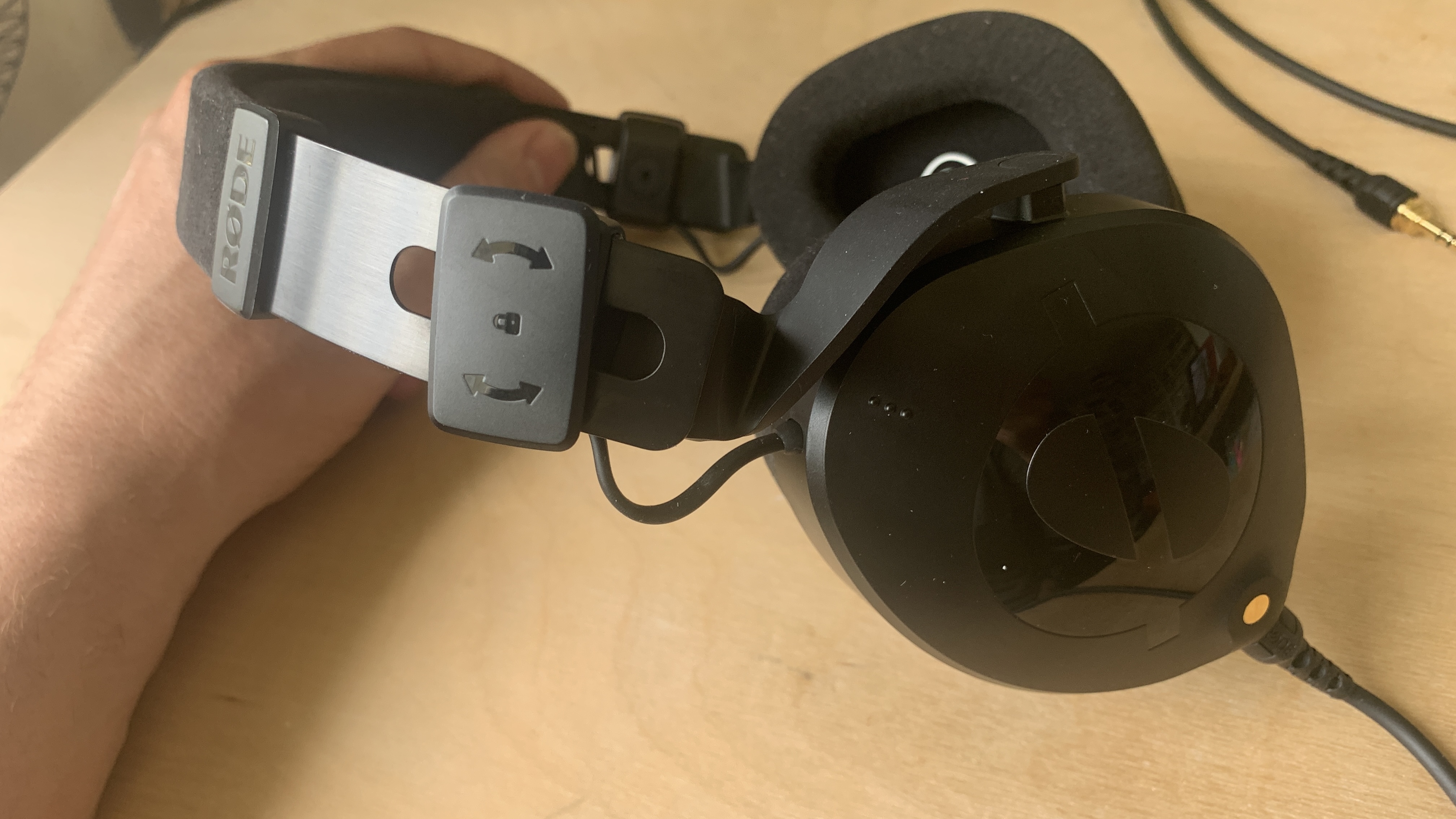 RØDE NTH-100