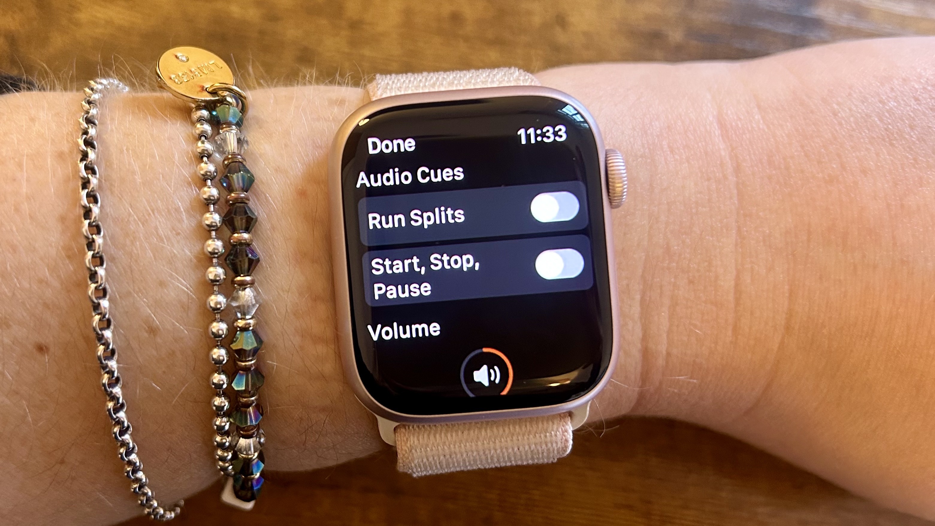 фотография приложения Strava на Apple Watch Series 9