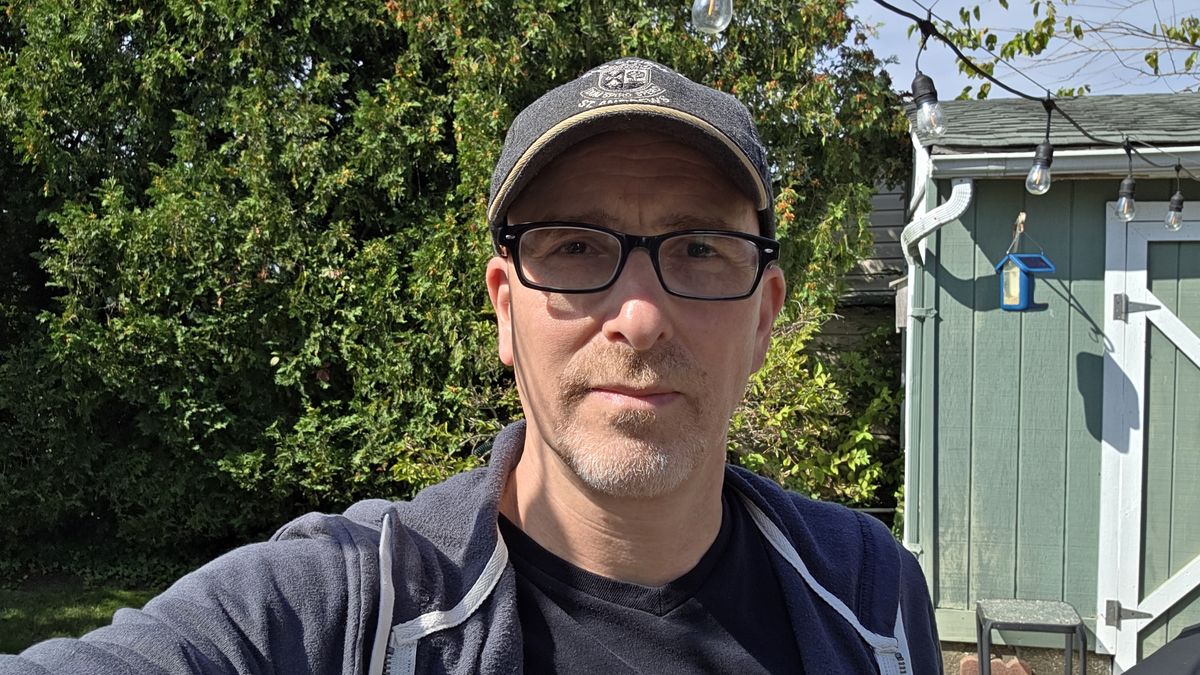 Apple iPhone 17 Pro Max vs Samsung Galaxy S25 Ultra photos