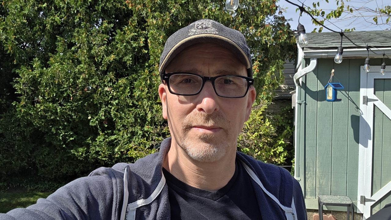 Apple iPhone 17 Pro Max vs Samsung Galaxy S25 Ultra photos