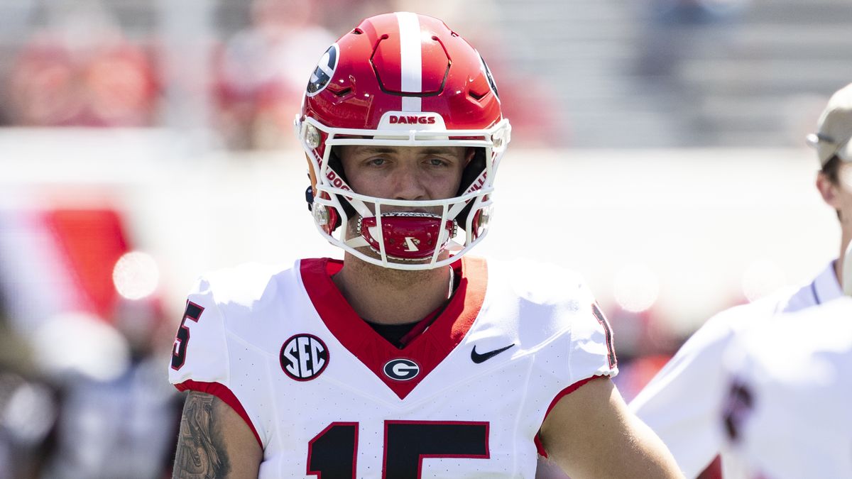 Carson Beck #15 of the Georgia Bulldogs prior to the Georgia Bulldogs vs Clemson Tigers live stream