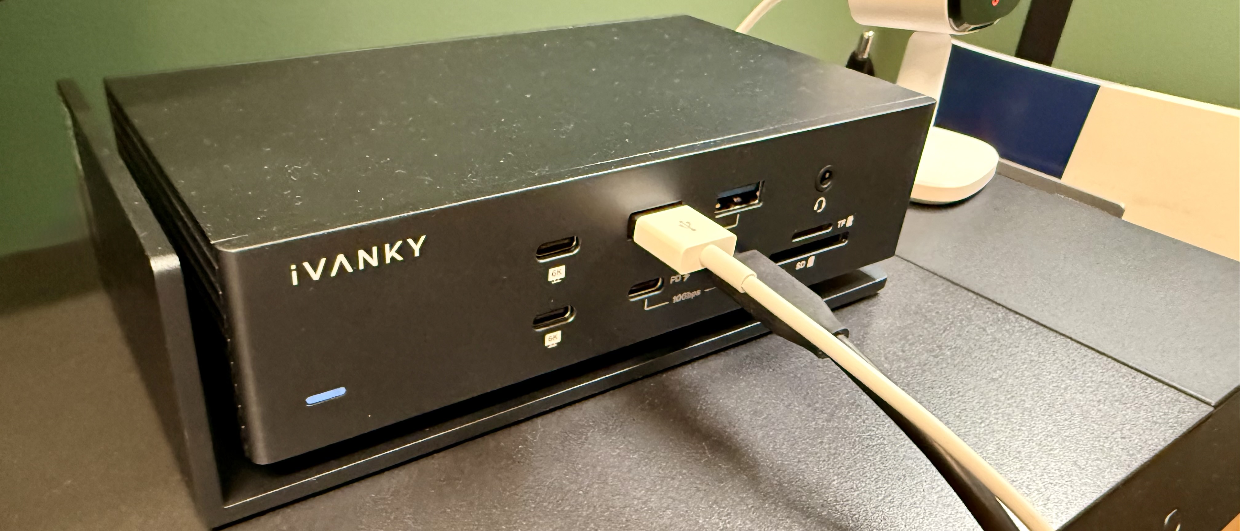 Ivanky | Fusion Dock Max 1