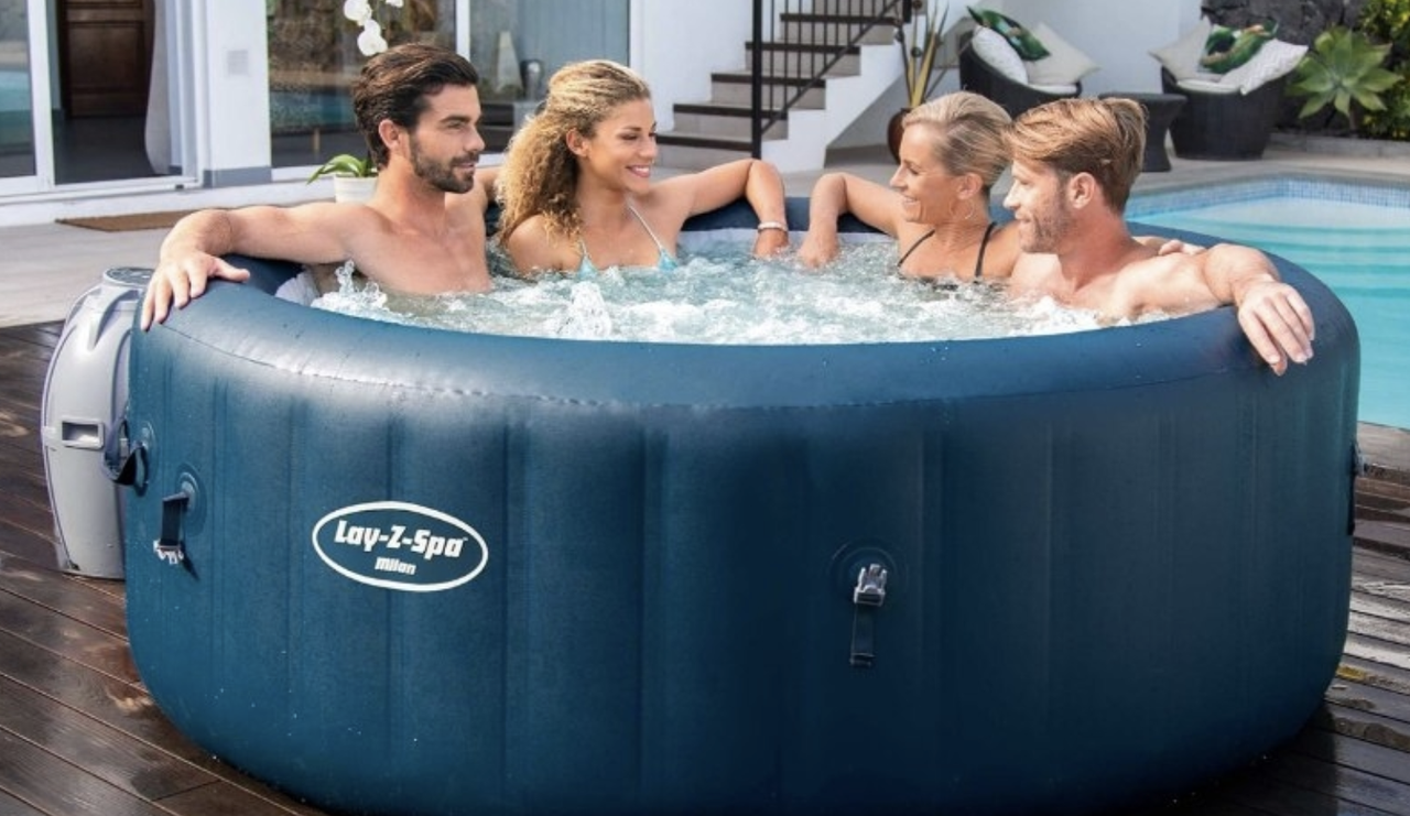 Milan hot tub by Lay-Z-Spa