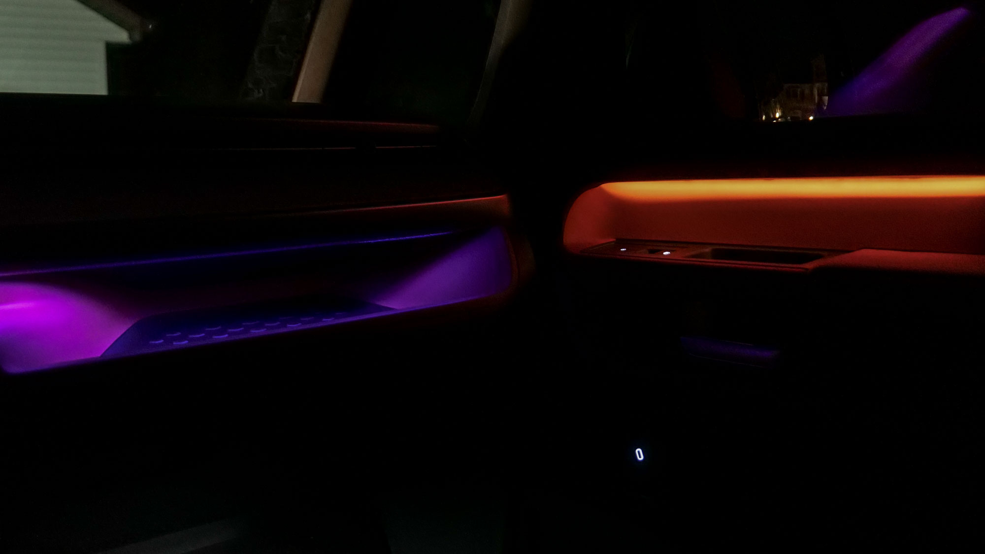 2025 Volkswagen ID. Buzz Pro S Plus 4MOTION test drive.