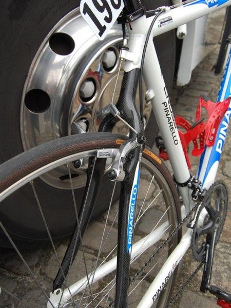 The aluminum frames were punctuated by carbon fiber seat stay assemblies to help damp vibration.