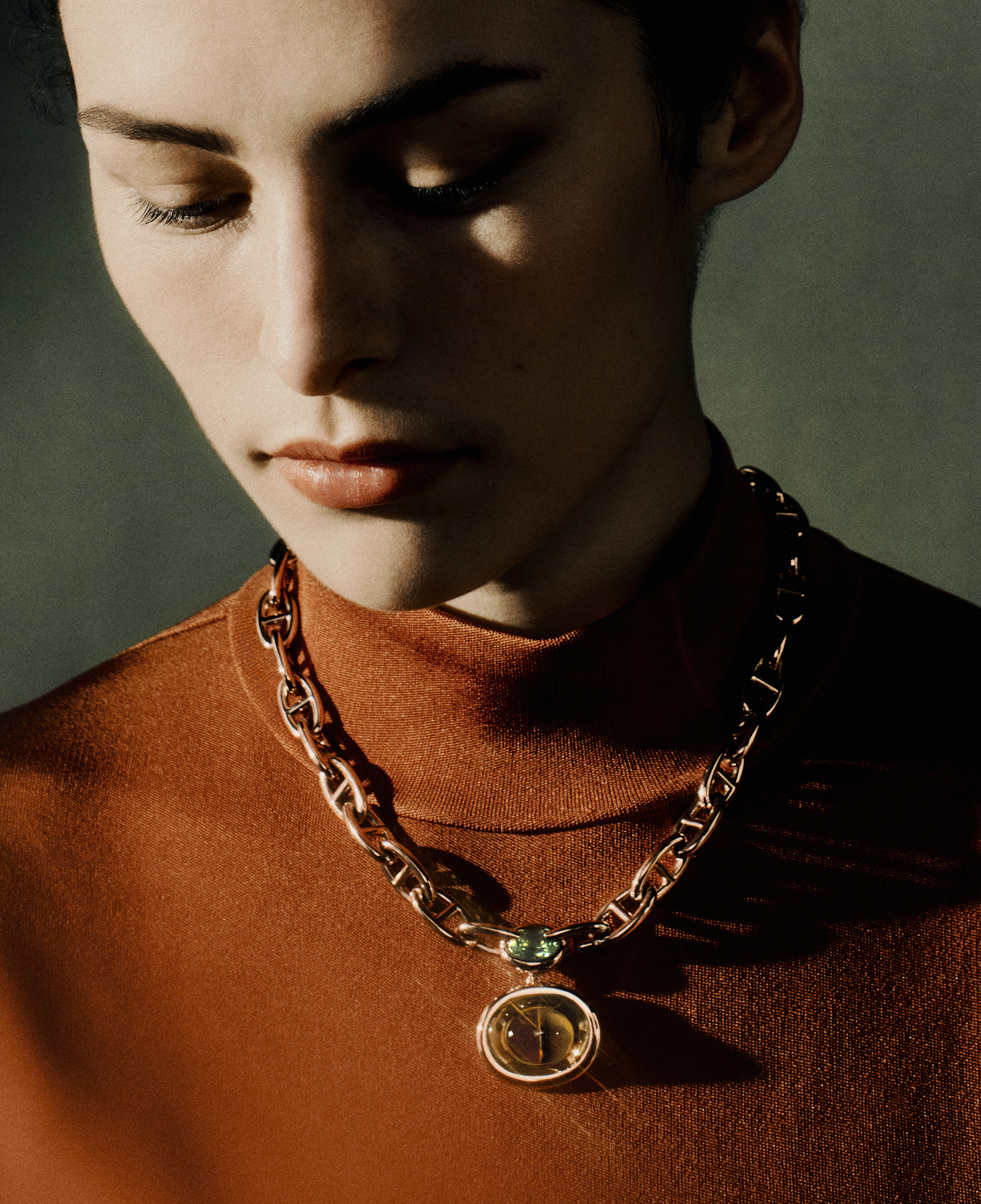 Chain jewellery on model