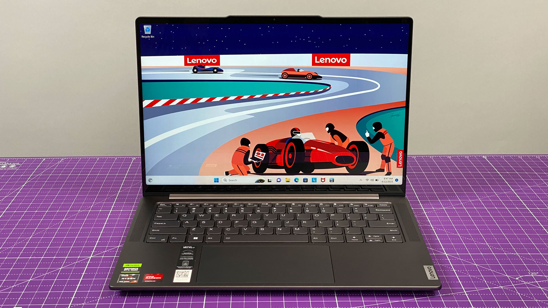 REVIEW: Lenovo Yoga Slim 7 Gen 8 - AMAZING Display + Battery Life