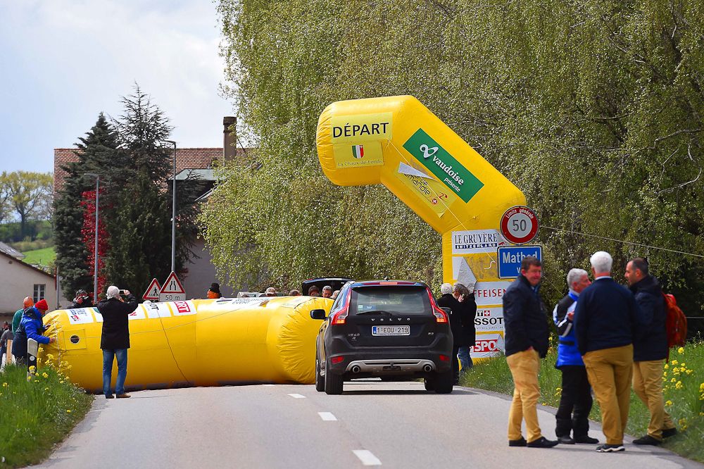 Snow wasn't the only difficulty along the route of stage 4 at the Tour de Romandie