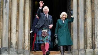 32 Interesting fact about Queen Camilla - King Charles and Queen Camilla are distantly related