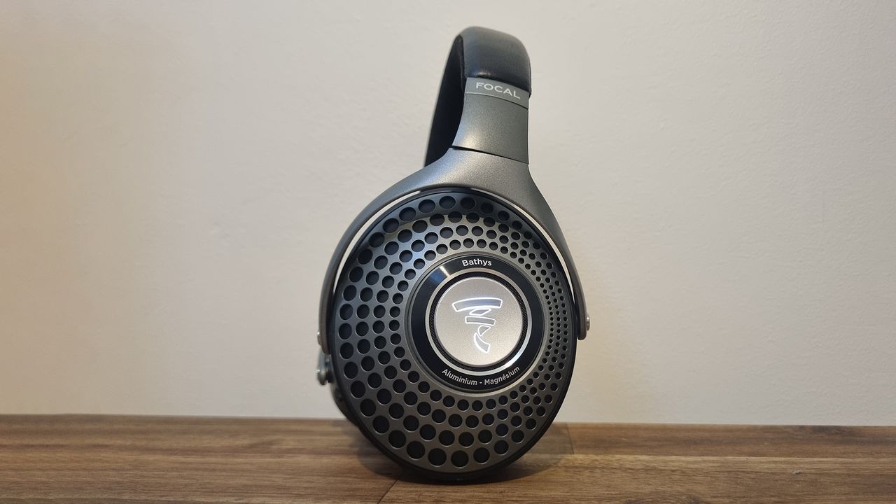Wireless headphones: Focal Bathys