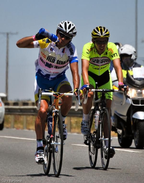 Time for a drink during stage 7
