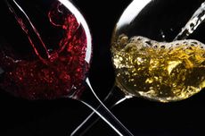 Glass of red wine and glass of white wine