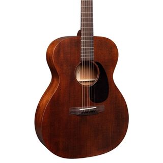 Angled close up of the body on the Martin 000-15M acoustic guitar in a white background