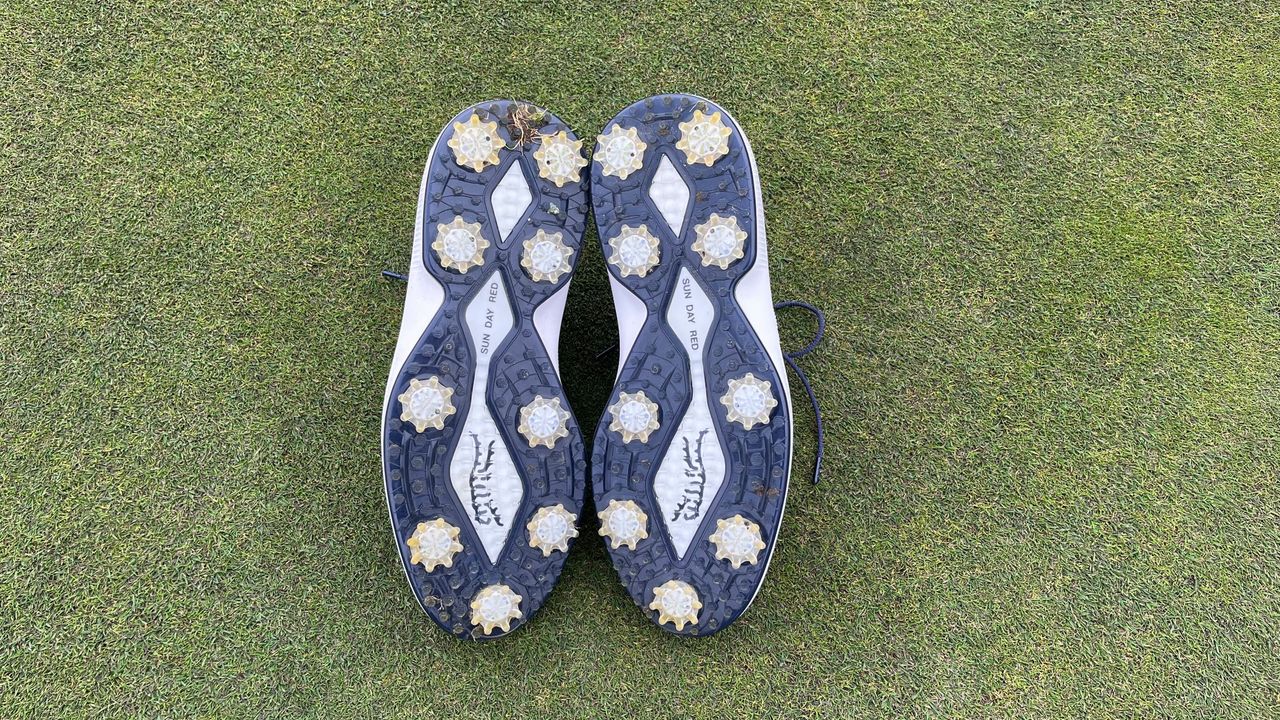Sun Day Red Pioneer Magnolia Golf Shoe