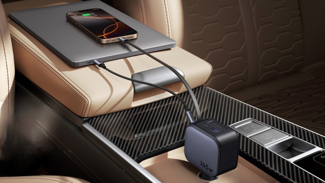 UGREEN Nexode Car Charger 145W with Retractable USB-C Cable