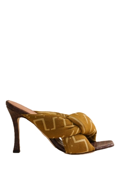 Togo Heel in Dandelion