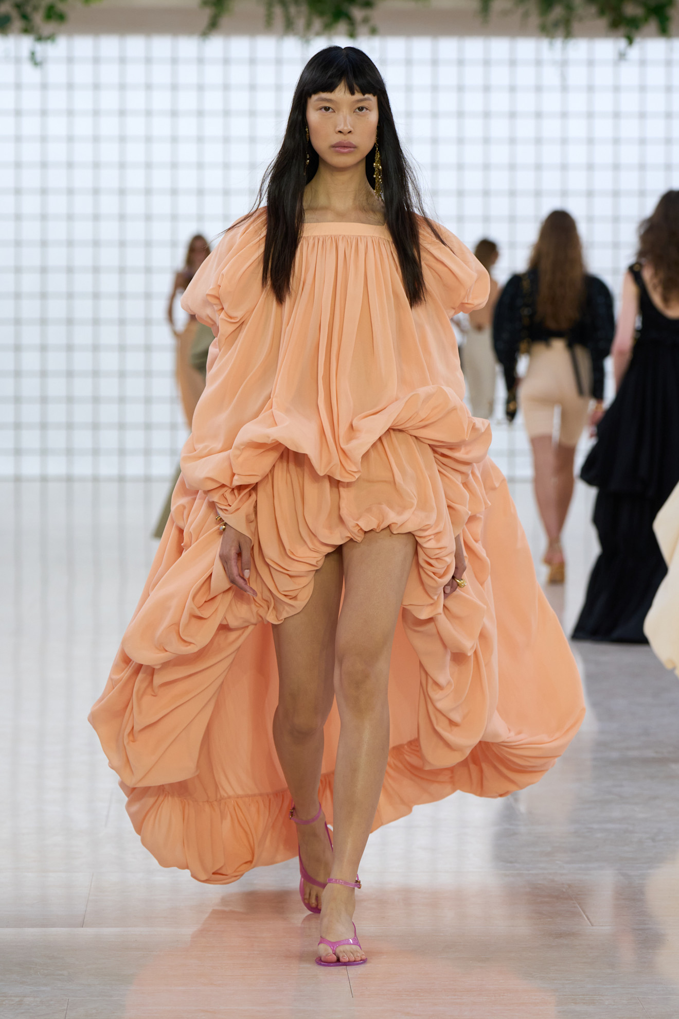 Summer Shoe Trends 2025: A model wears jelly sandals on the Chloé spring/summer 2025 runway