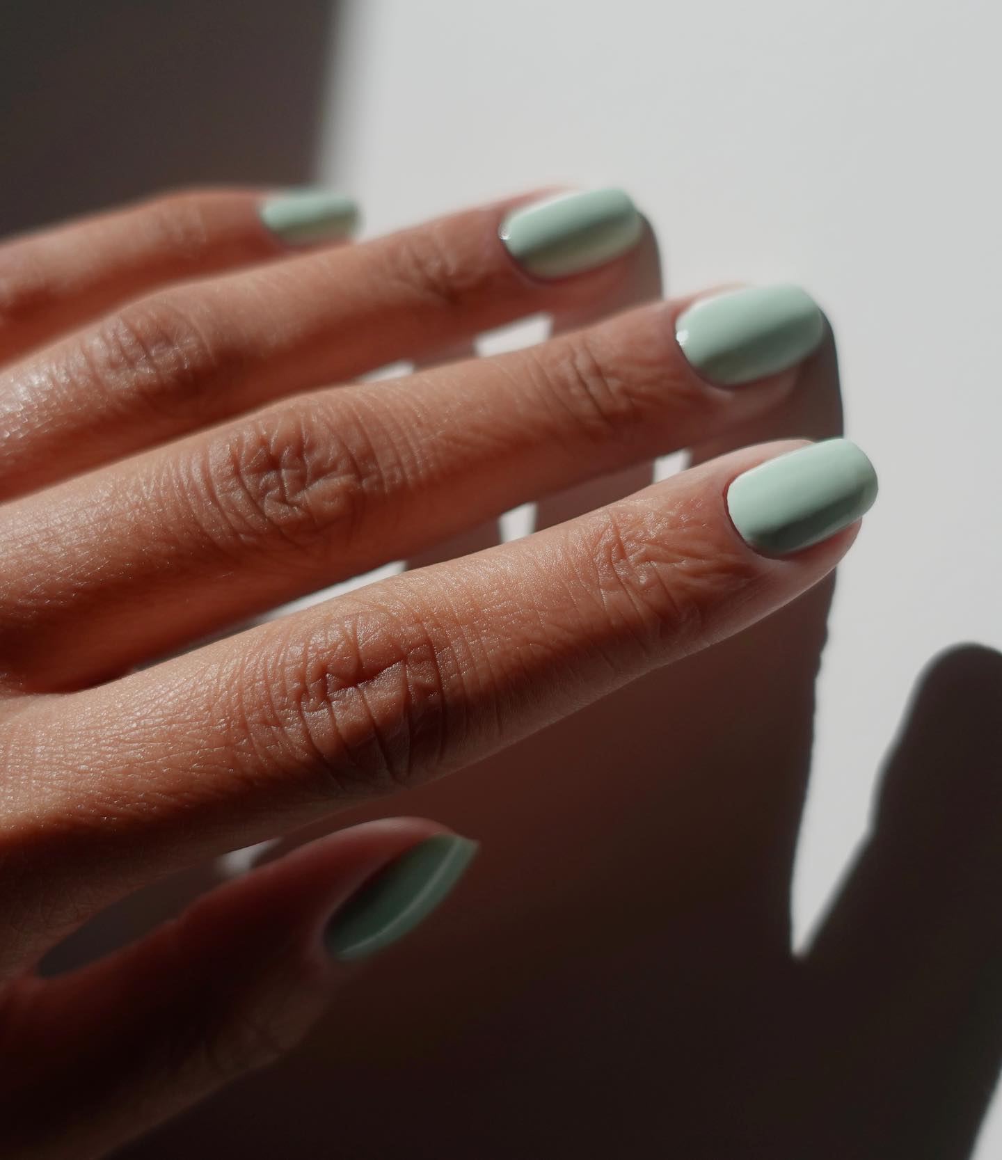 @iramshelton mint green manicure