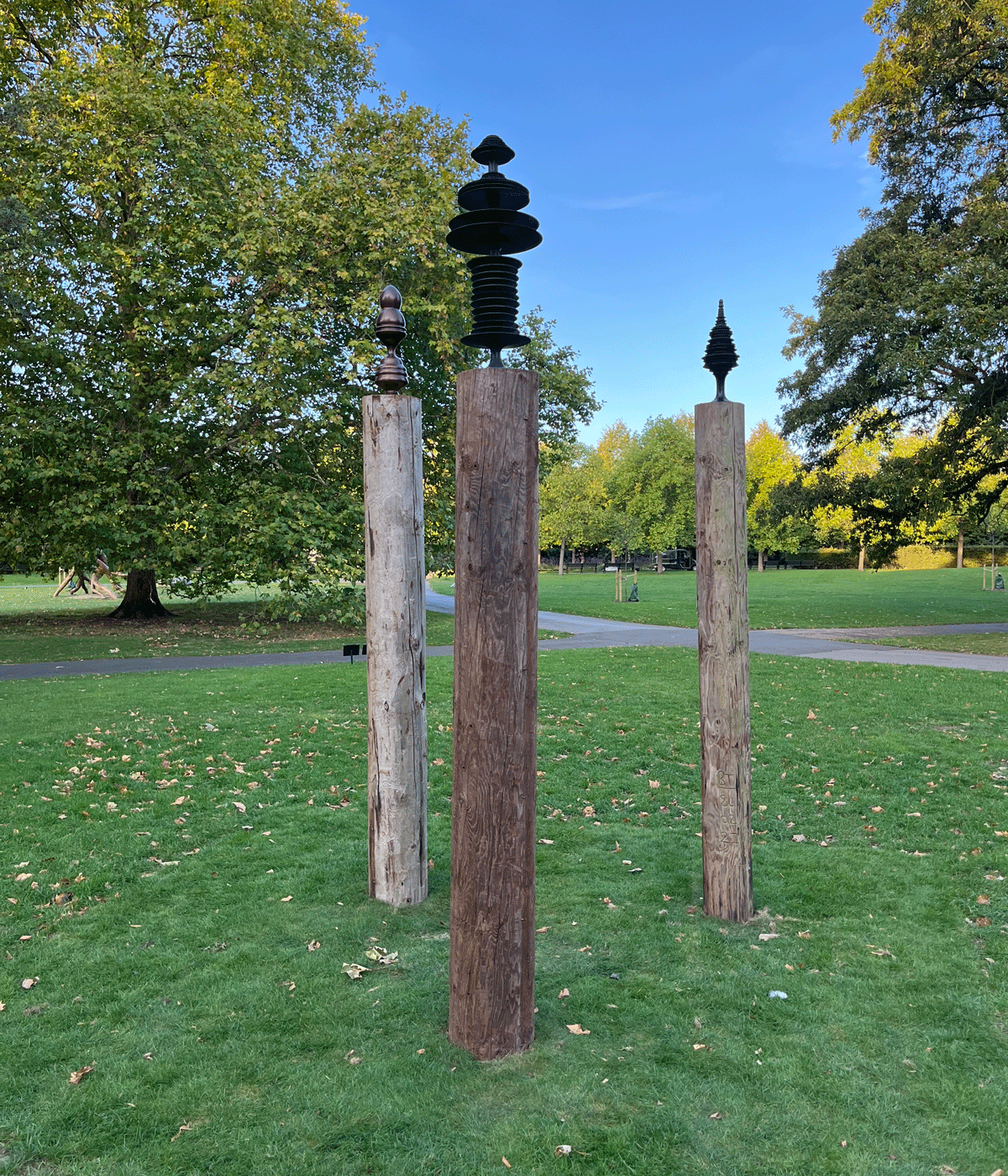 statues