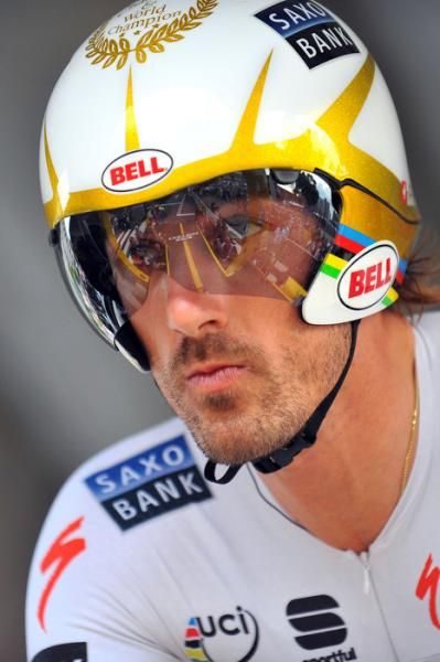 Fabian Cancellara (Saxo Bank) prepares to launch for his race-winning prologue.