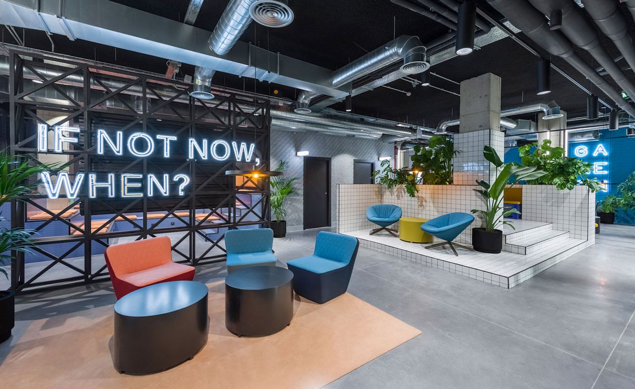 Communal space at Barcelona Marina&#039;s Student Hotel