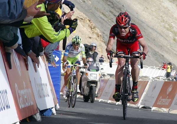 Cadel Evans grits his teeth to the top of the Galibier.