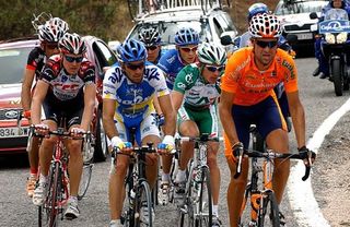 Aketza Peña (Euskaltel-Euskadi) leading the break