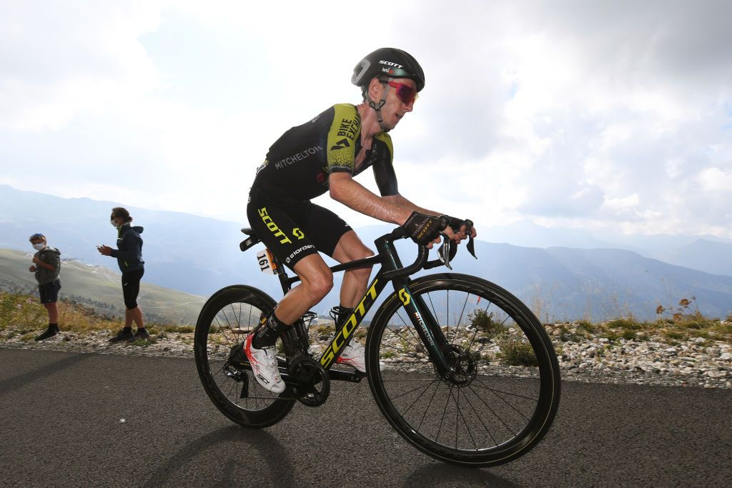 Adam Yates (Mitchelton-Scott) climbs to eighth place on the Col de la Loze on stage 17 of the 2020 Tour de France, retaining his fifth place on the GC