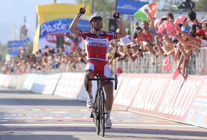 Luca Paolini (Katusha) wins alone