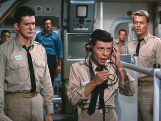 Voyage to the Bottom of the Sea (1961) - 75% Rotten Tomatoes
