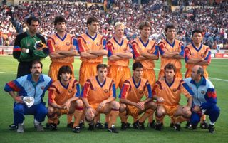 Barcelona players line up ahead of the 1992 European Cup final
