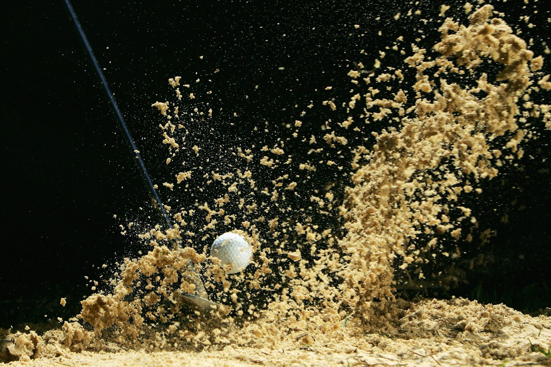Bunker splash shot GettyImages-172673391