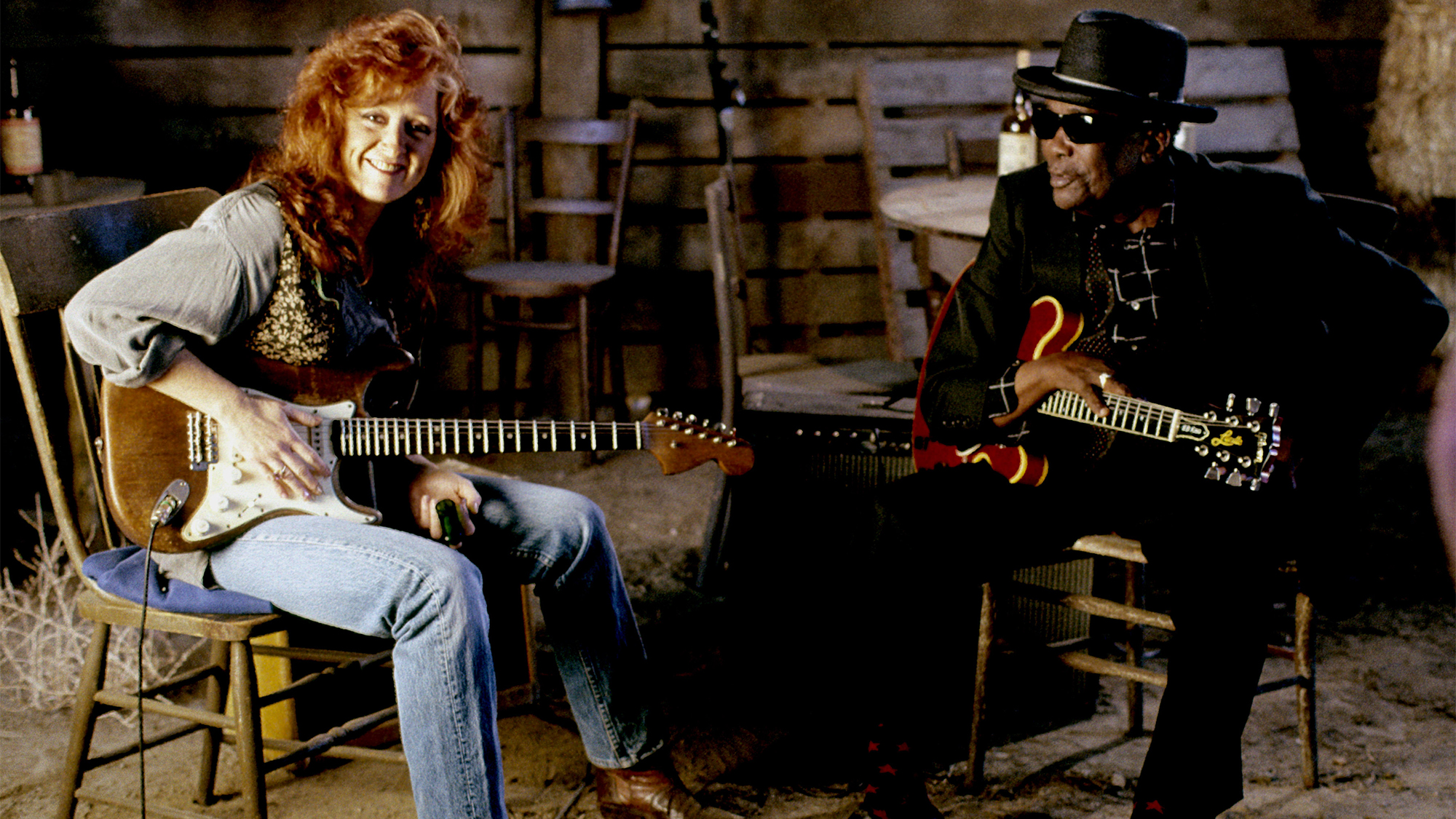 Photo of Bonnie RAITT and John Lee HOOKER, 1990s