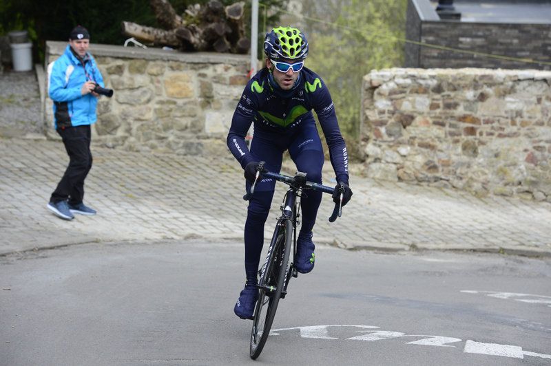 Jon Izagirre (Movistar) on the Mur