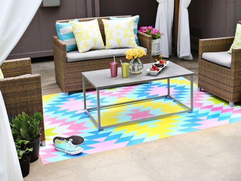 This painted outdoor rug idea will transform a plain patio in just seven easy steps! Gardeningetc