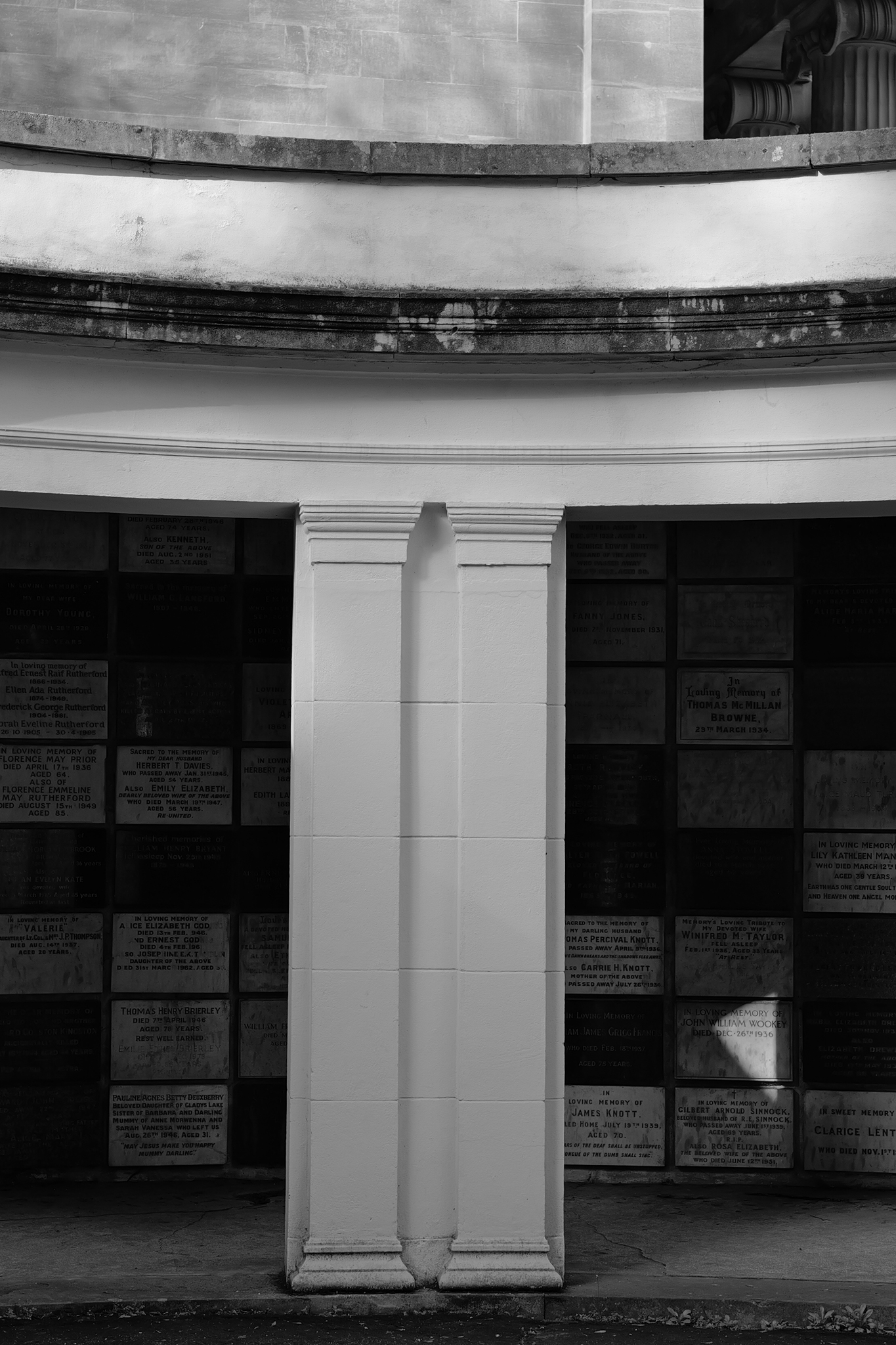 Leica Q3 Monochrom vs Leica Leitzphone comparison